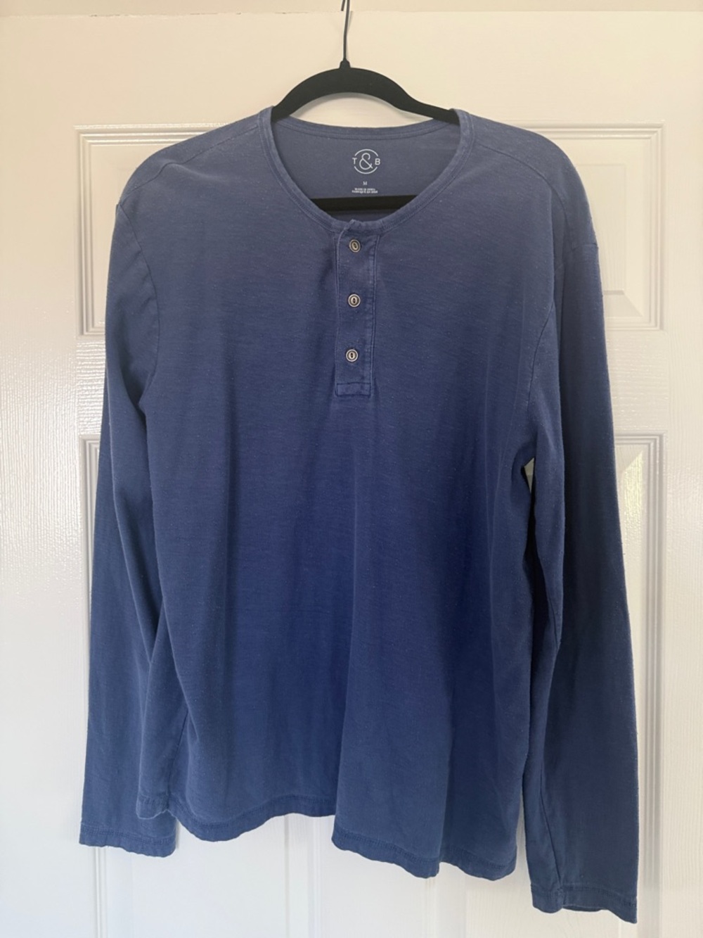 Men's Navy Long-Sleeve Henley Shirt - Breathable Cotton